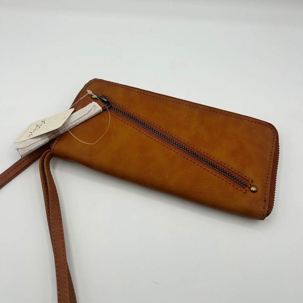 Free People Vegan Leather Zip Around Wristlet Wallet Brown OB1676275 NEW